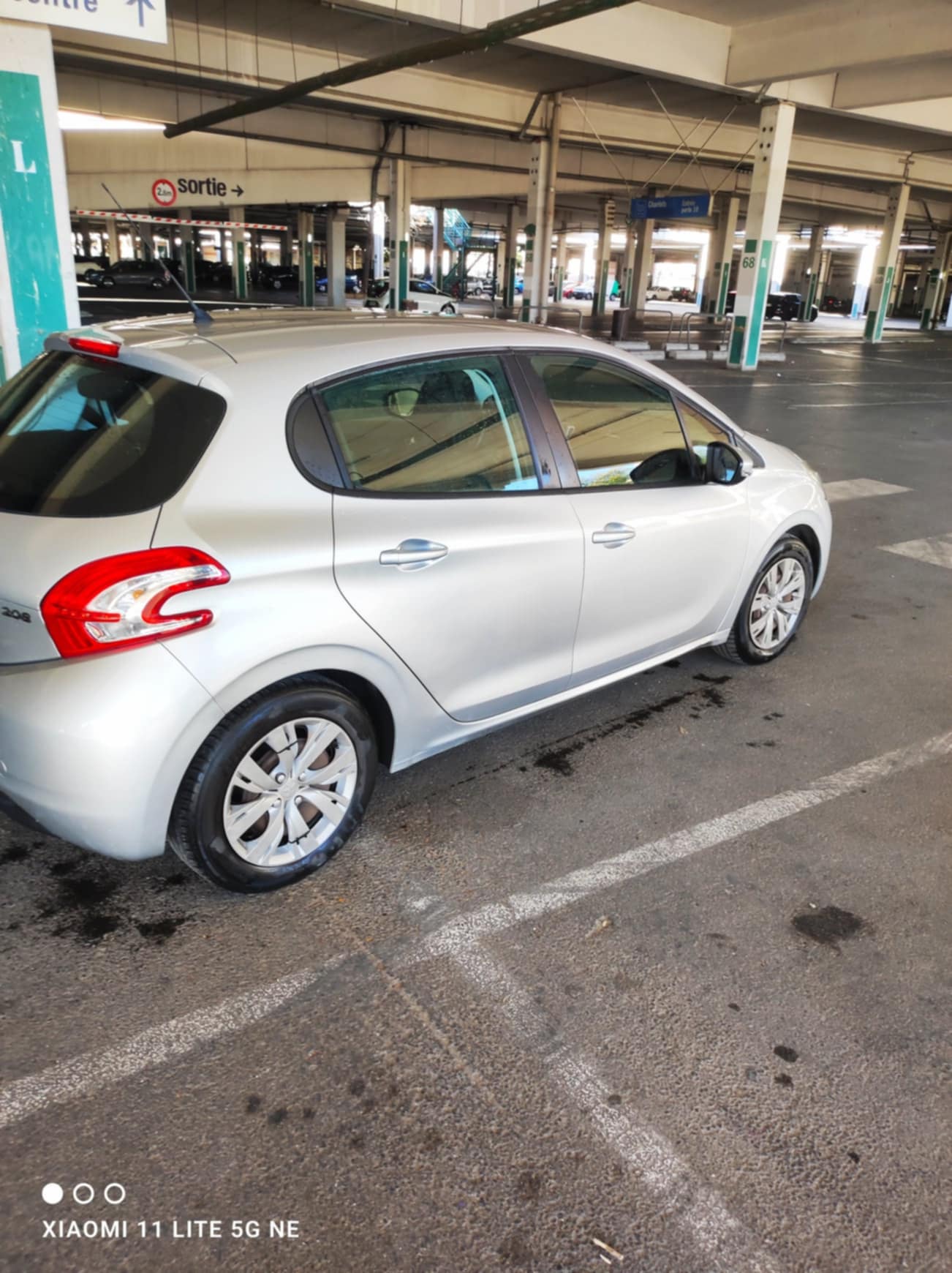 Peugeot 208 1.4 HDI FAP 68 ALLURE 5P