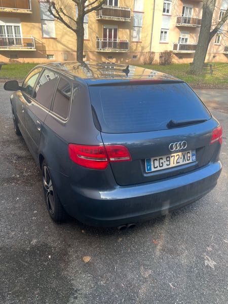 Audi A3 II (2) SPORTBACK 2.0 TDI 140 7CV AMBITION LUXE