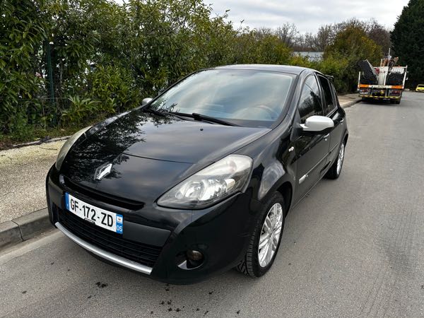 Renault Clio III (2) 1.2 75 TOMTOM EDITION 5P