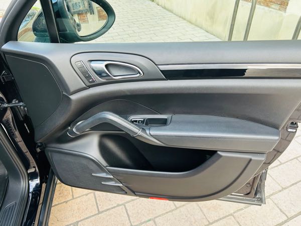 Porsche Cayenne II 3.0 V6 D 245 PLATINIUM EDITION TIPTRONIC