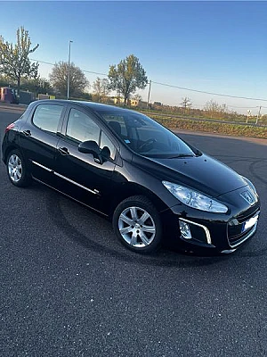 Peugeot 308 II 1.6 E-HDI 115 STYLE