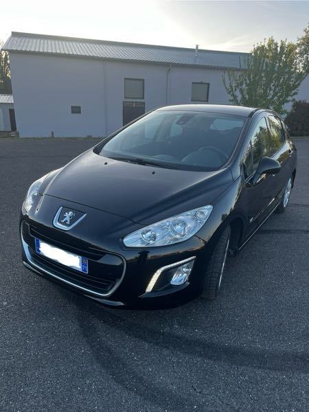 Peugeot 308 II 1.6 E-HDI 115 STYLE