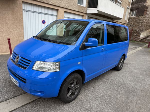 Volkswagen Multivan V 2.5 TDI 130 CONFORT 7PL