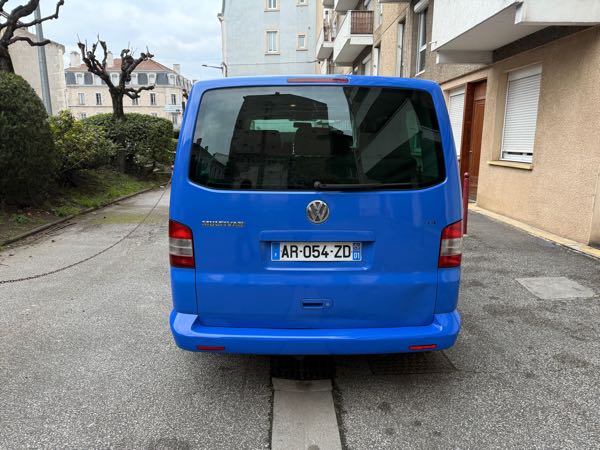 Volkswagen Multivan V 2.5 TDI 130 CONFORT 7PL