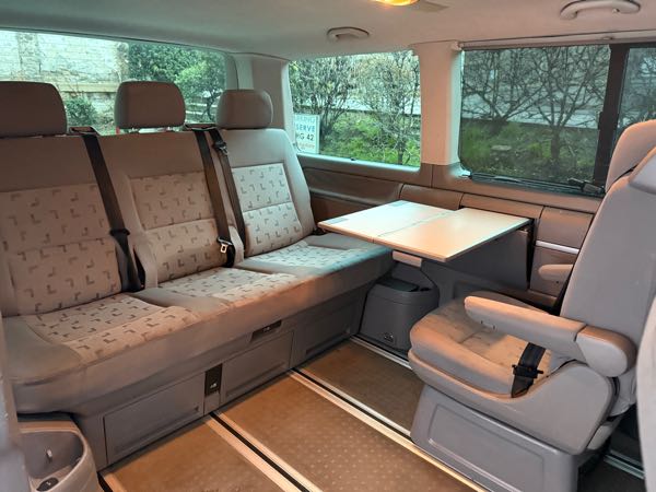 Volkswagen Multivan V 2.5 TDI 130 CONFORT 7PL