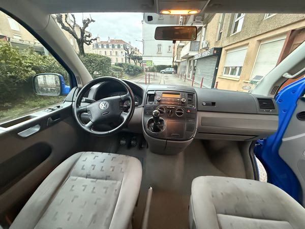 Volkswagen Multivan V 2.5 TDI 130 CONFORT 7PL