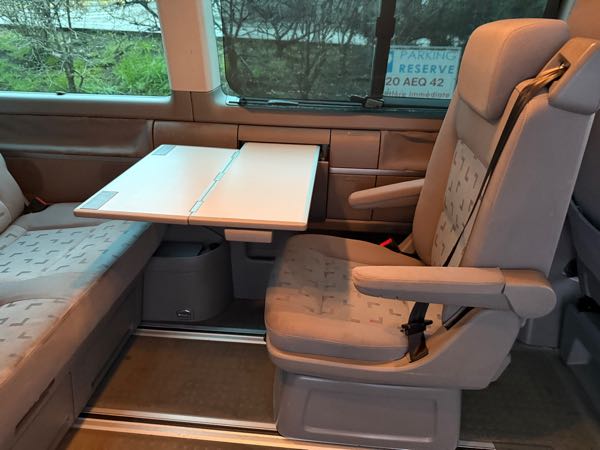 Volkswagen Multivan V 2.5 TDI 130 CONFORT 7PL