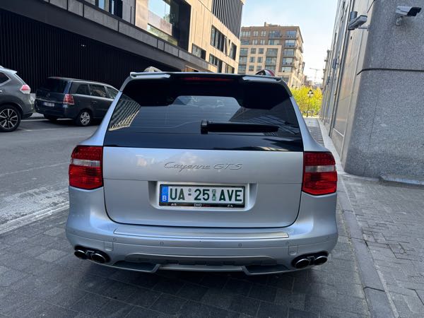 Porsche Cayenne 4.8 V8 405 GTS TIPTRONIC S