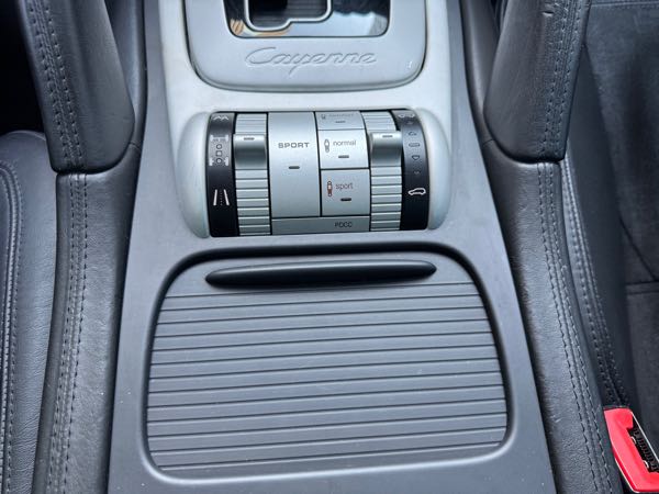 Porsche Cayenne 4.8 V8 405 GTS TIPTRONIC S