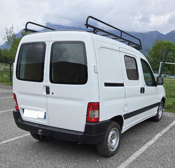 Peugeot Partner III 1.6 BLUEHDI 75 STANDARD 650KG PREMIUM