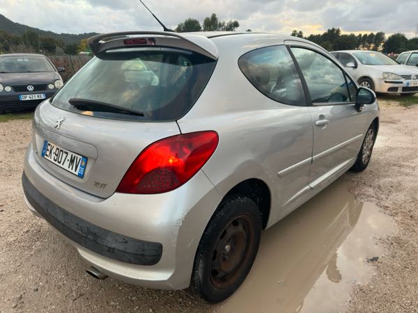 Peugeot 207 1.6 HDI 16V 110 EXECUTIVE 5P