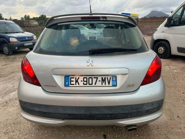 Peugeot 207 1.6 HDI 16V 110 EXECUTIVE 5P