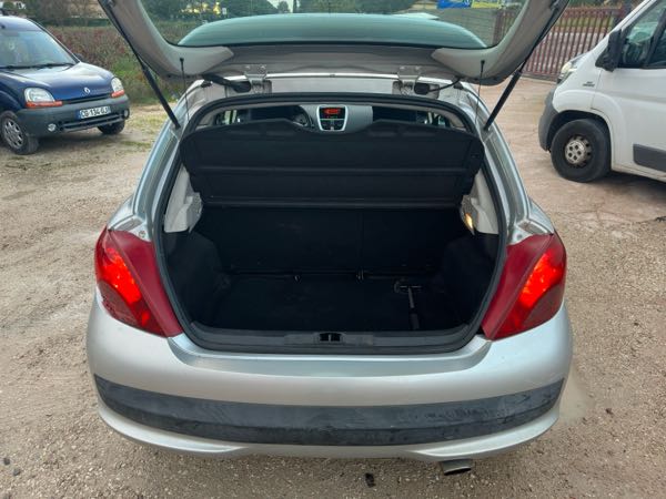 Peugeot 207 1.6 HDI 16V 110 EXECUTIVE 5P