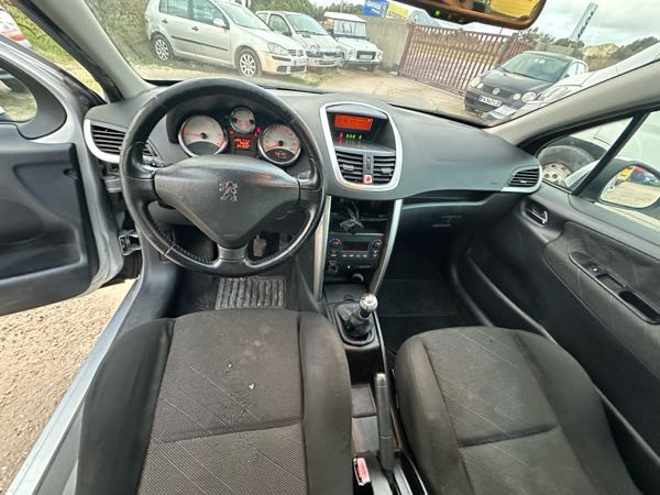 Peugeot 207 1.6 HDI 16V 110 EXECUTIVE 5P