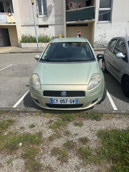 Fiat Grande Punto 1.4 8V 77 EMOTION 3P