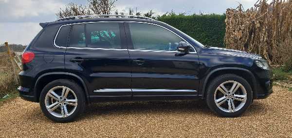 Volkswagen Tiguan (2) 2.0 TDI 140 BLUEMOTION TECHNOLOGY R-EXCLUSIVE