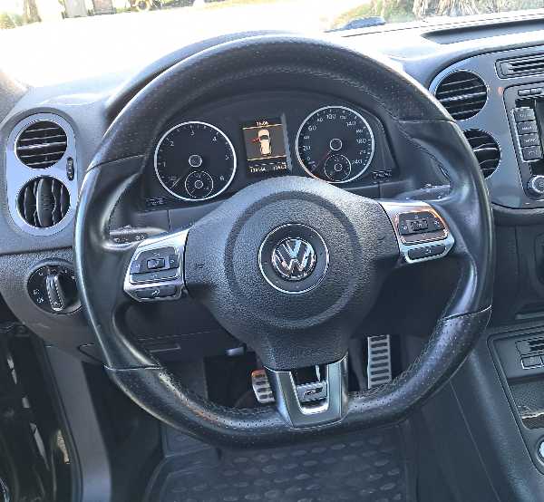 Volkswagen Tiguan (2) 2.0 TDI 140 BLUEMOTION TECHNOLOGY R-EXCLUSIVE
