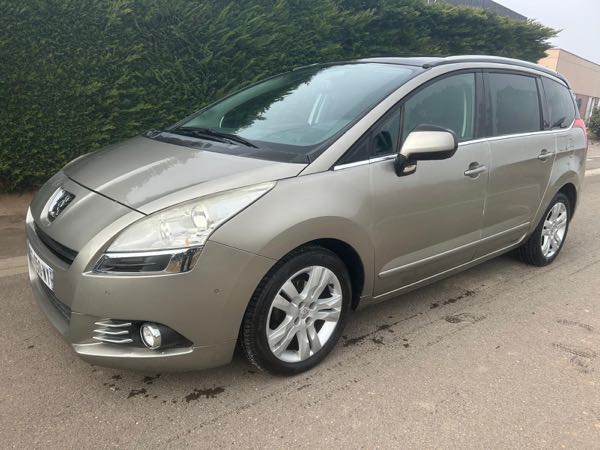 Peugeot 5008 (2) 1.6 HDI 115 STYLE 5PL