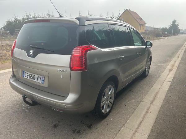 Peugeot 5008 (2) 1.6 HDI 115 STYLE 5PL