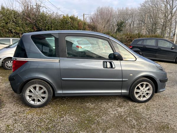 Peugeot 1007 Peugeot 1007 1.4 hdi 70 ch Trendy Pack