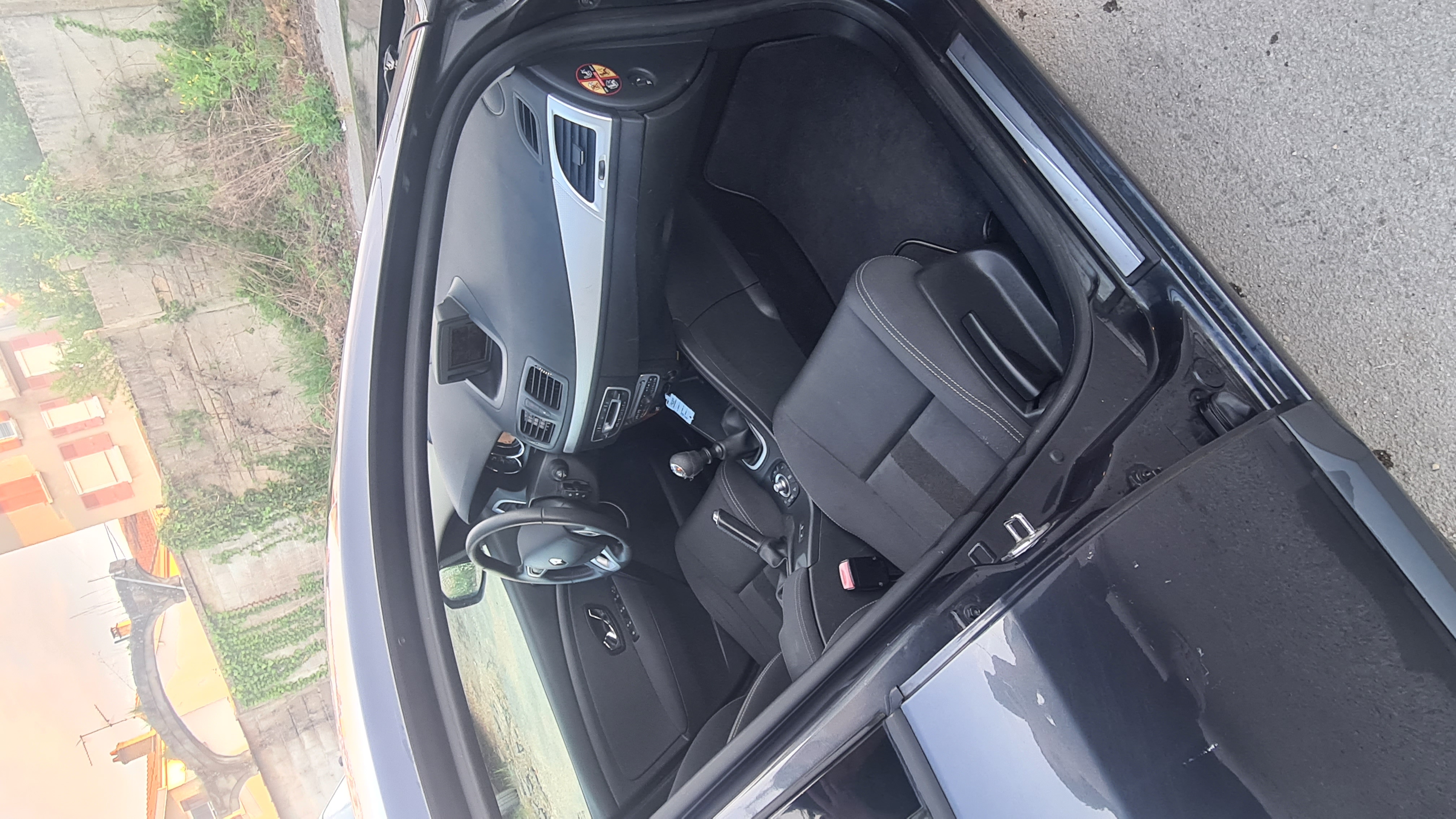 Renault Megane III (2) 1.5 DCI 110 CV HATCHBACK
