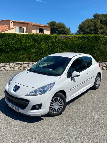 Peugeot 207+ 1.4 ESSENCE 3P