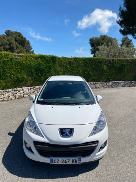 Peugeot 207+ 1.4 ESSENCE 3P