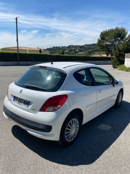 Peugeot 207+ 1.4 ESSENCE 3P