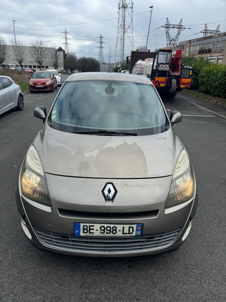 Renault Scenic III (3) 1.5 DCI 110 DYNAMIQUE