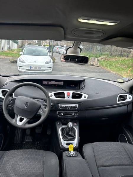 Renault Scenic III (3) 1.5 DCI 110 DYNAMIQUE