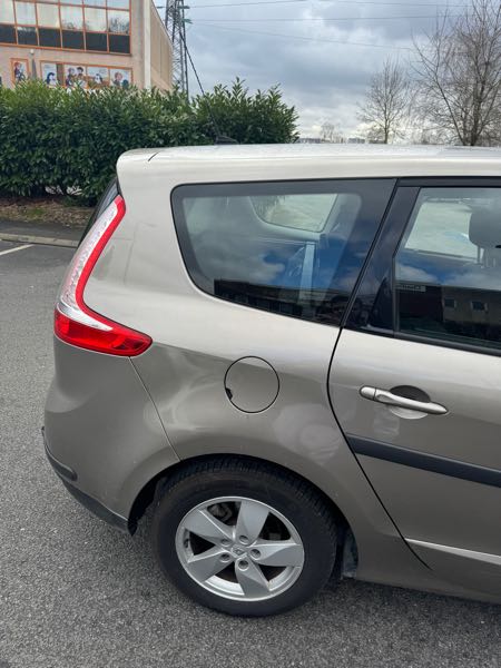 Renault Scenic III (3) 1.5 DCI 110 DYNAMIQUE