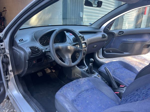 Peugeot 206 Peugeot 206 1.4 essence crit air 2