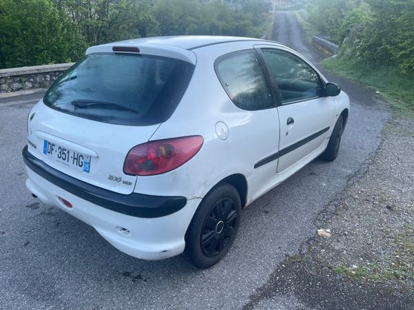 Peugeot 206 (2) 1.4 HDI POP ART 3P
