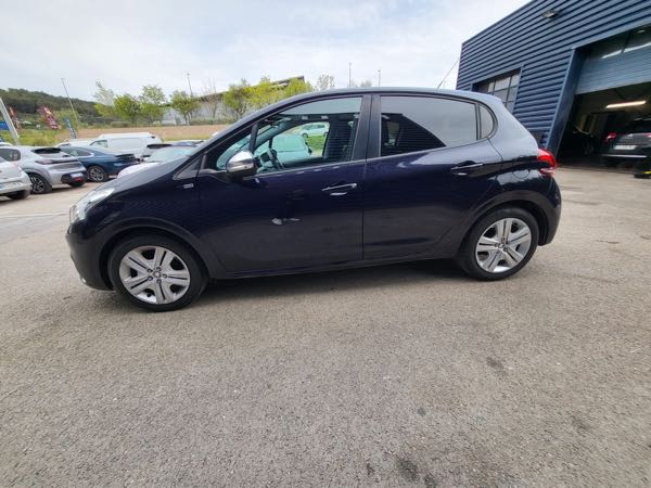 Peugeot 208 (2) 1.2 PURETECH 82 STYLE 5P