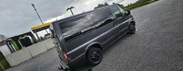 Ford Transit ford transit 2.2 tdci 9places ct ok moins de 6mois