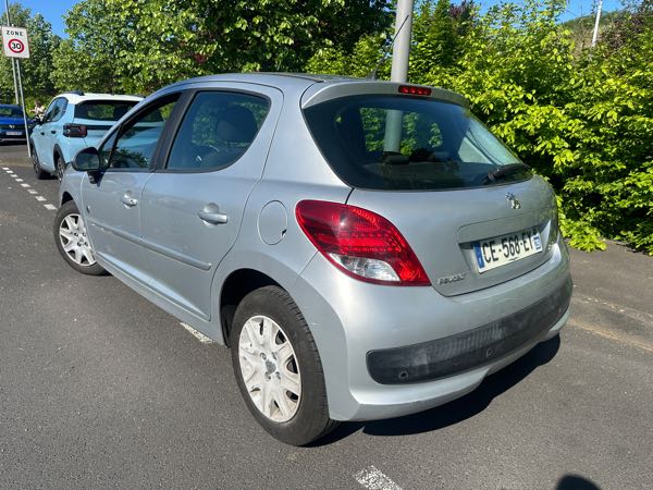 Peugeot 207 1.6 HDI 16V 90 EXECUTIVE 5P