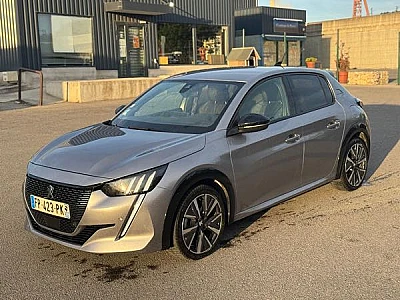 Peugeot 208 II 1.2 PURETECH 100 S&amp;S GT LINE