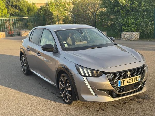 Peugeot 208 II 1.2 PURETECH 100 S&amp;S GT LINE