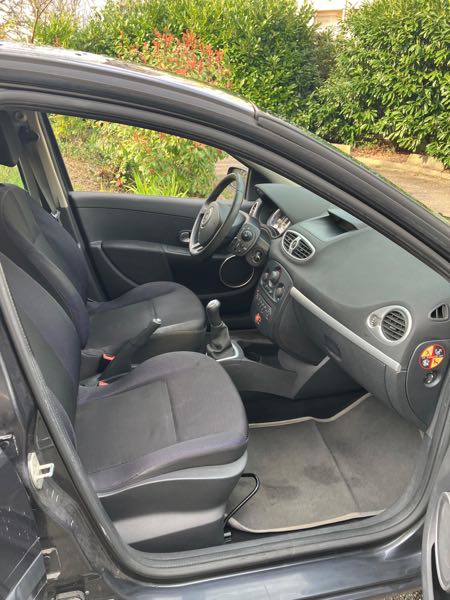 Renault Clio III 1.4 16V 100 DYNAMIQUE 5P