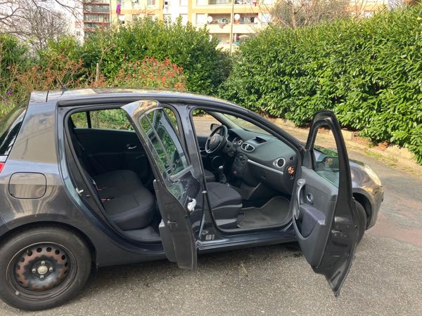 Renault Clio III 1.4 16V 100 DYNAMIQUE 5P