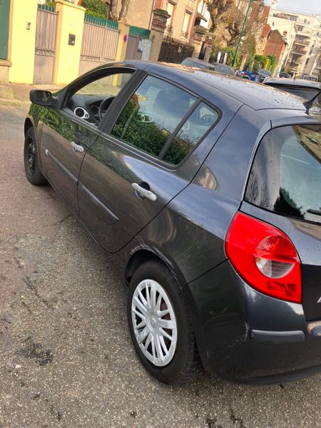 Renault Clio III 1.4 16V 100 DYNAMIQUE 5P
