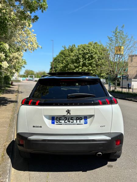 Peugeot 2008 II 1.5 BLUEHDI 130 S&amp;S GT EAT8