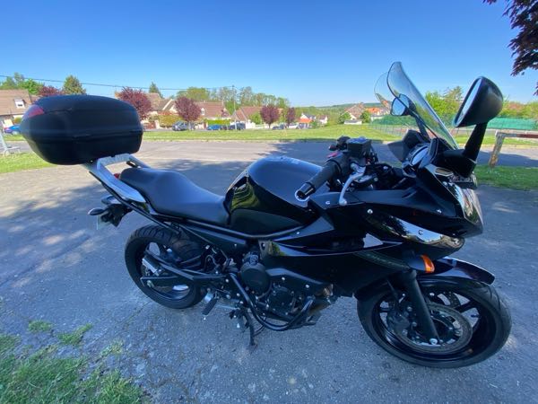 YAMAHA XJ6