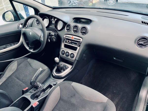 Peugeot 308 1.6 HDI 90 BUSINESS 5P