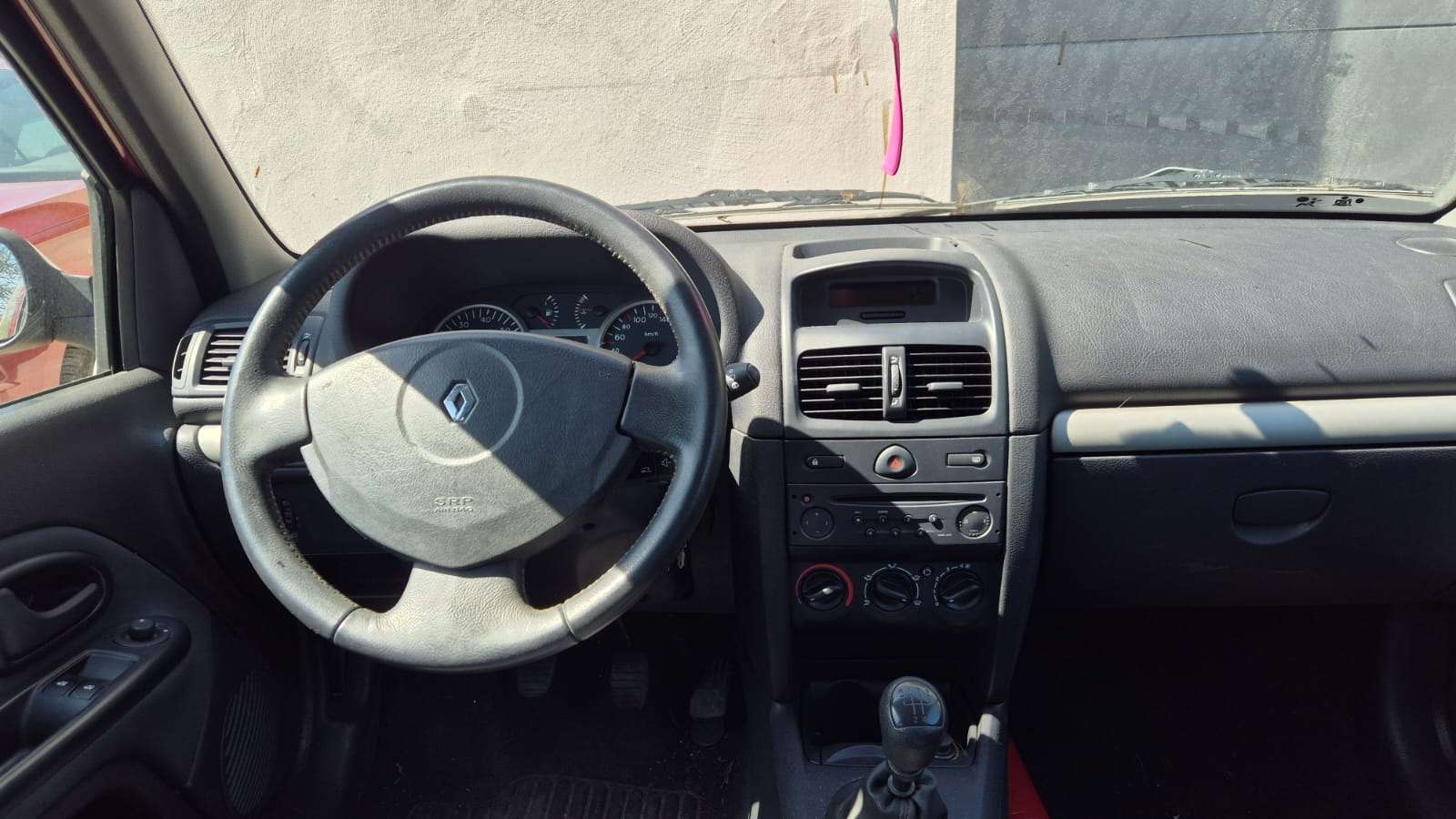 Renault Clio 1.2i 16v CT OK