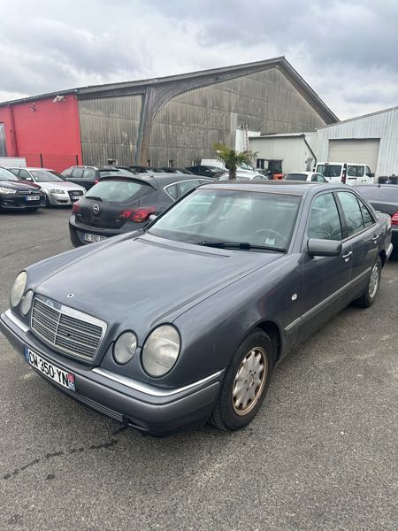 Mercedes-Benz Classe E 290 TD CLASSIC
