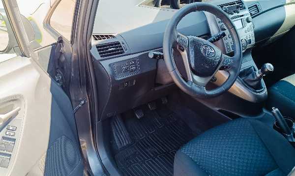 Toyota Verso Toyota Verso 2.0 D-4D 126 ch Lounge 7 Places