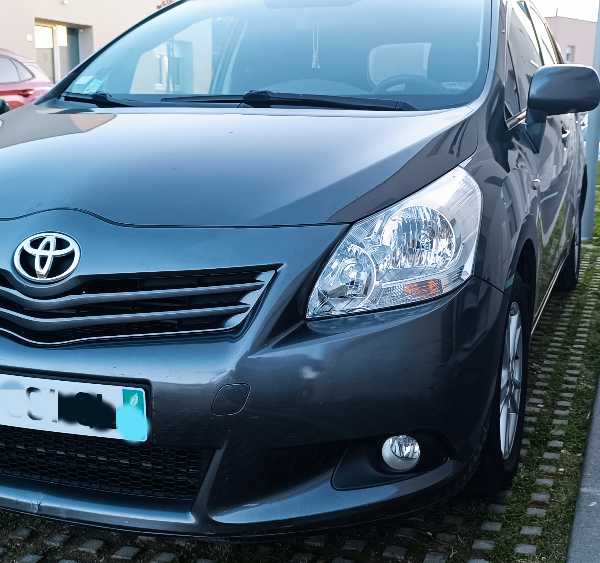 Toyota Verso Toyota Verso 2.0 D-4D 126 ch Lounge 7 Places