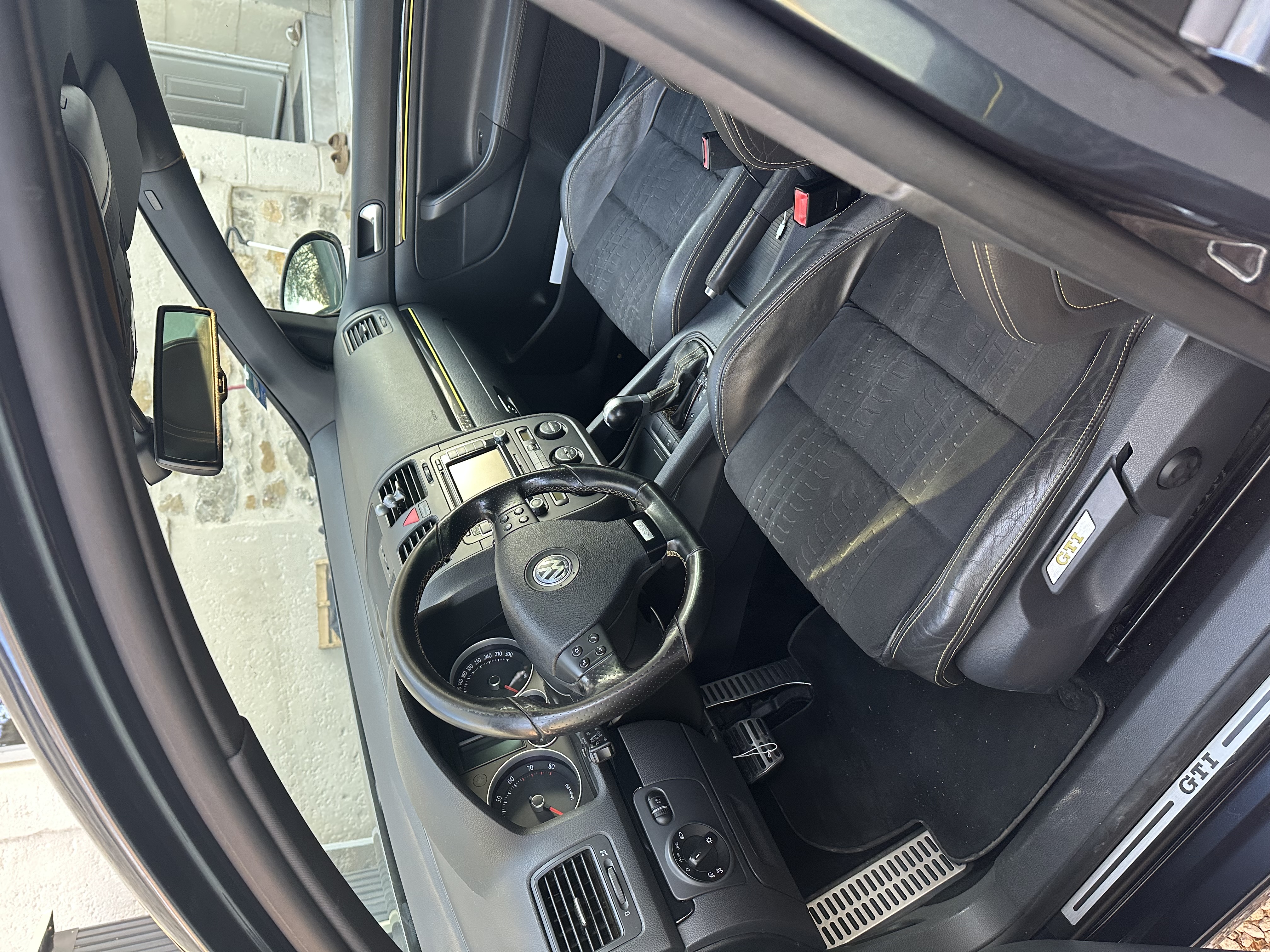Volkswagen Golf V 2.0 TFSI 230 GTI PIRELLI DSG 5P