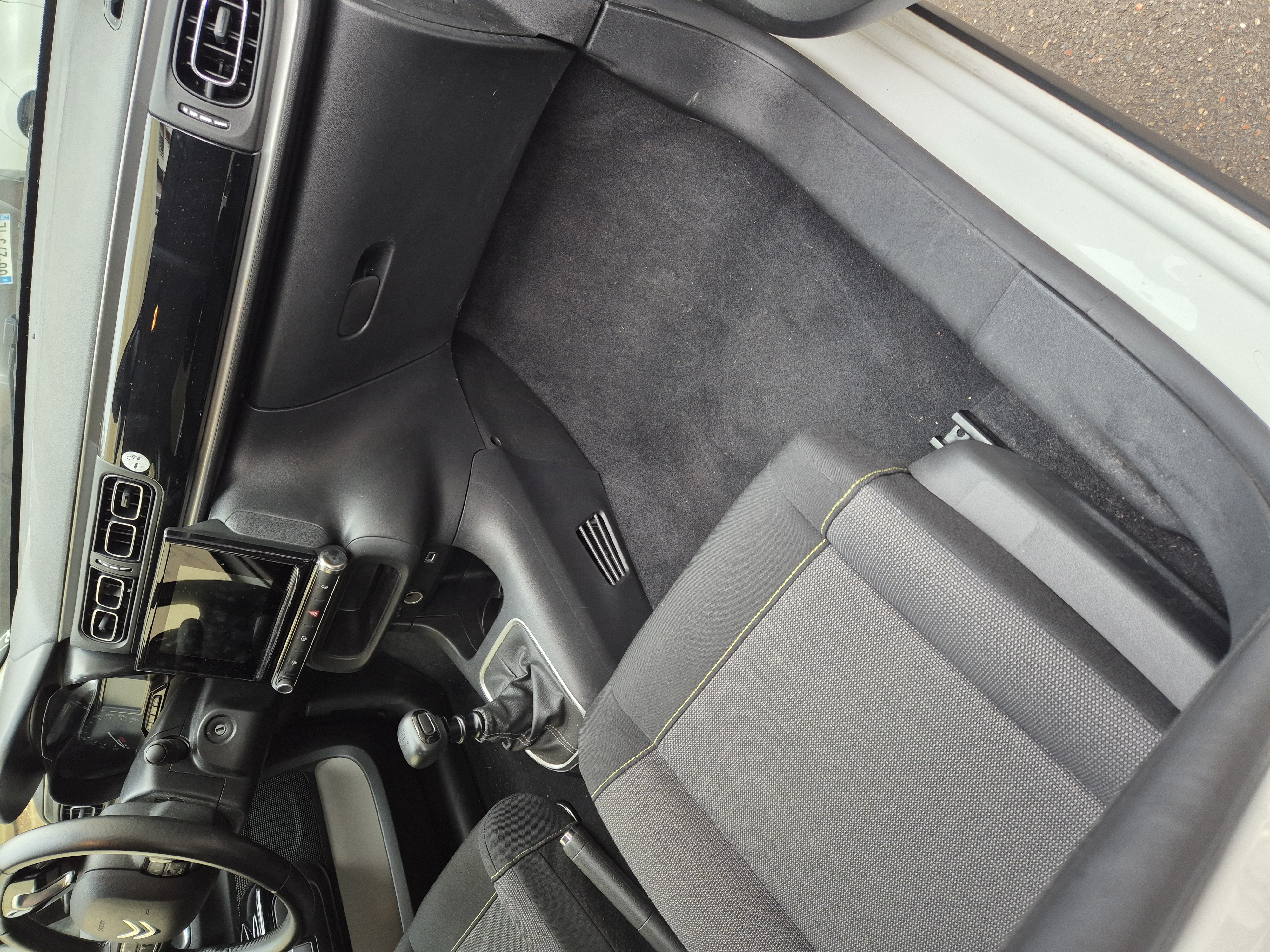 Citroen C3 III (2) 1.5 BLUEHDI 100 S&amp;S SHINE BV6